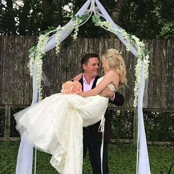 β€ Meet your Posh Ambassador, Heather β€ TOP SELLER! - Picture 4 of 5